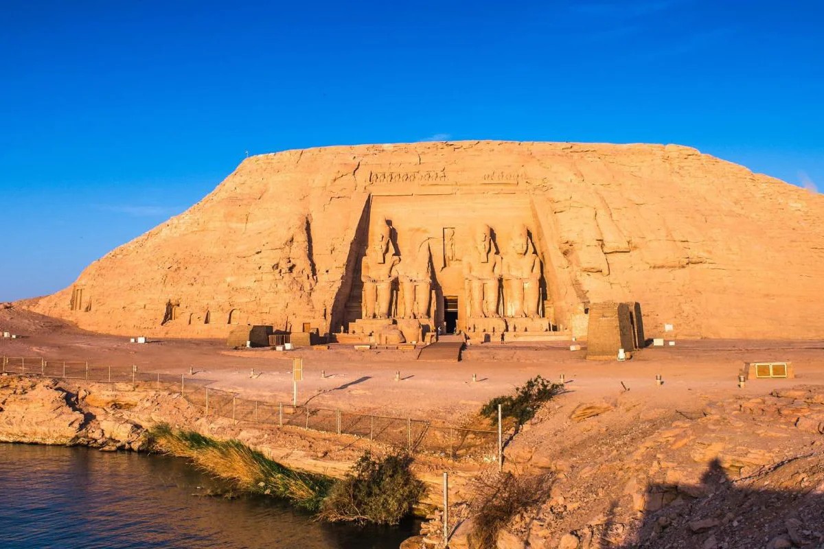 Day Tour to Abu Simbel from Cairo by Flight
