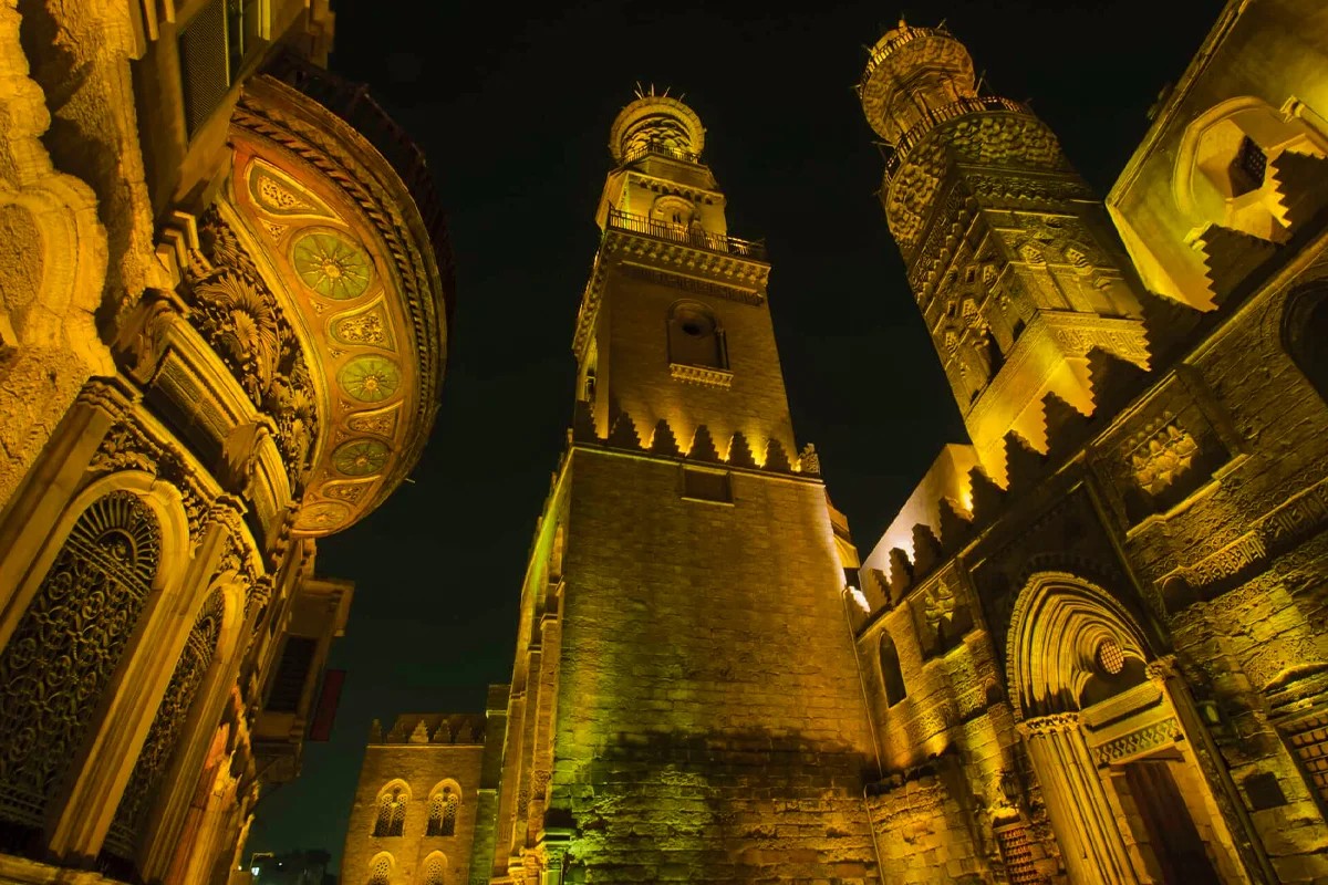 Cairo Day Tour To Egyptian Museum & Old Cairo and Islamic Cairo