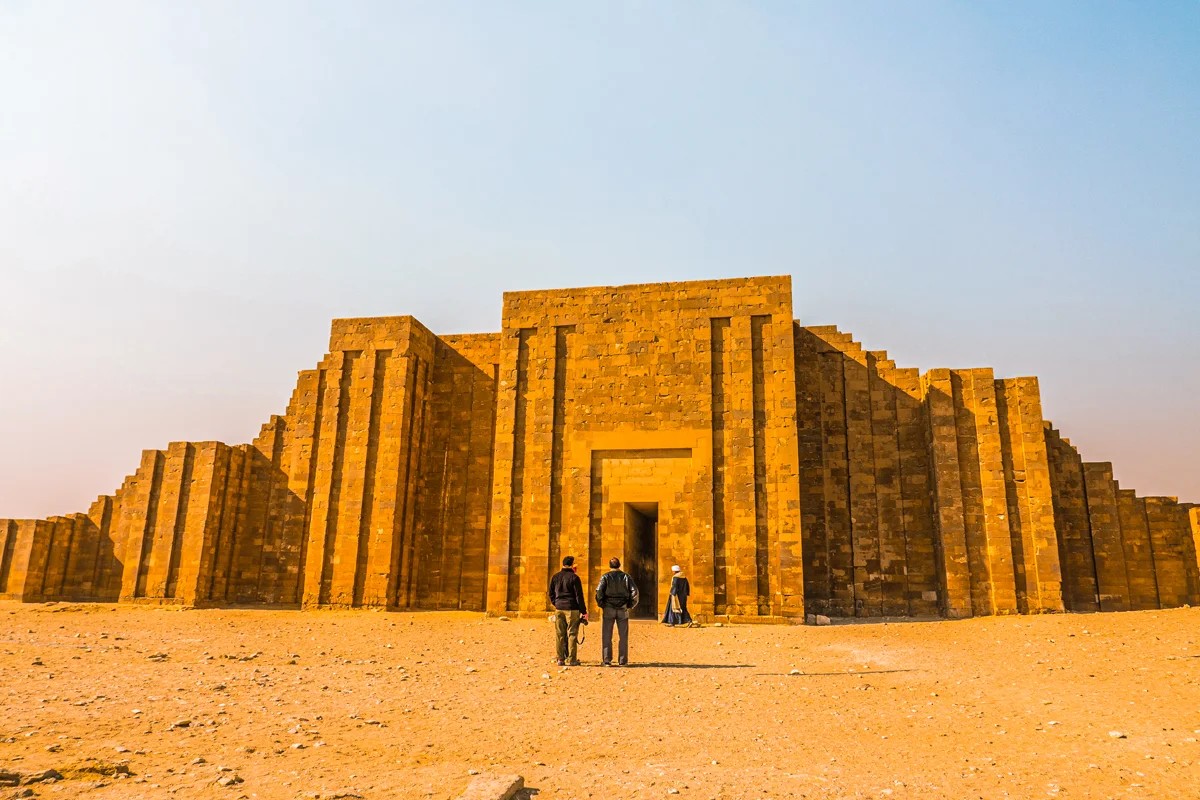 Tour Giza Pyramids, Memphis and Sakkara