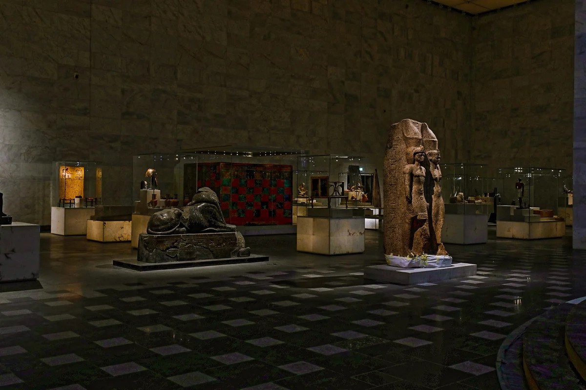 Tour to Giza Pyramids and Egyptian Museum of Civilization