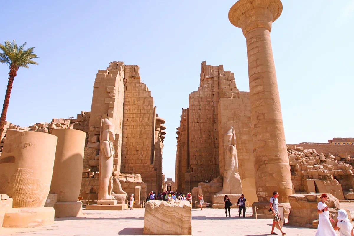 Tour to Luxor from Aswan by vehicle