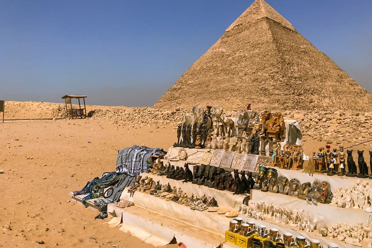 Day Tour to Giza Pyramids and The Egyptian Museum From Port Said